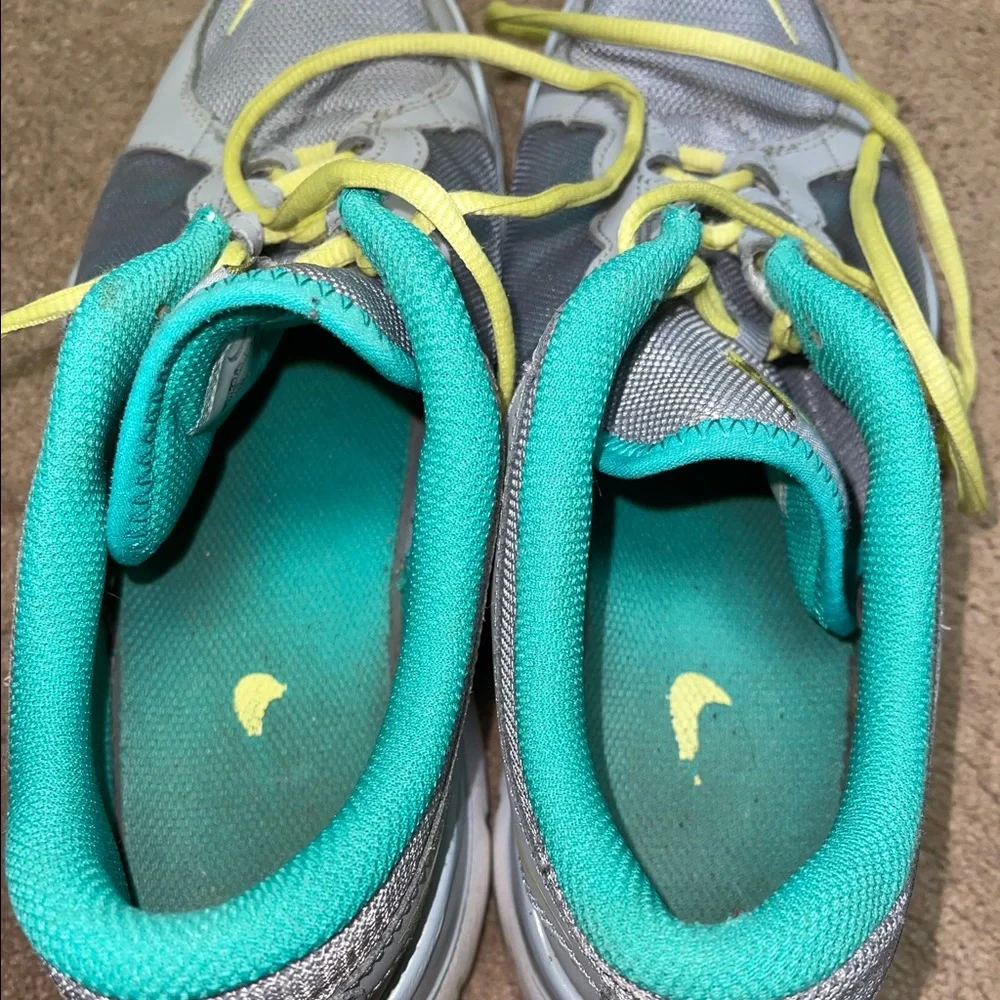 WOMENS NIKE‎ FLEX TR2 RUNNING SHOES